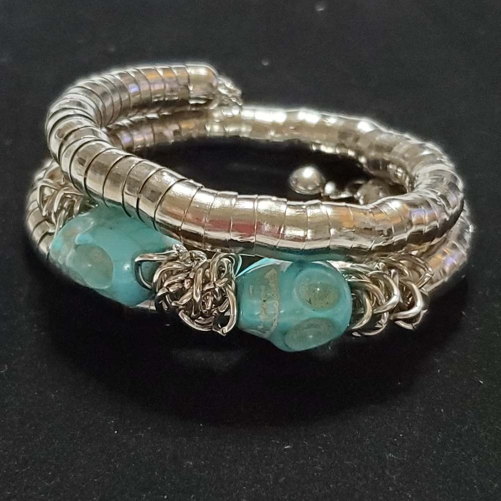 Gemstones Turquoise Howlite Skull Bracelet Silver Snake Memory Wrap